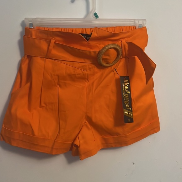 Woman shorts - Picture 5 of 5